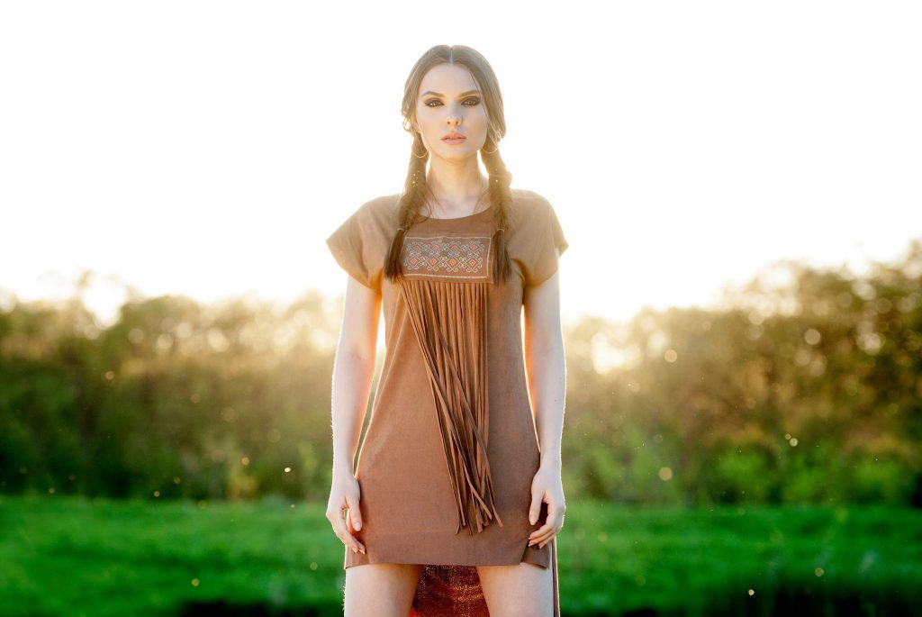 Rochie din bumbac catifelat cu franjuri de la Maressia- dress code-ul untold