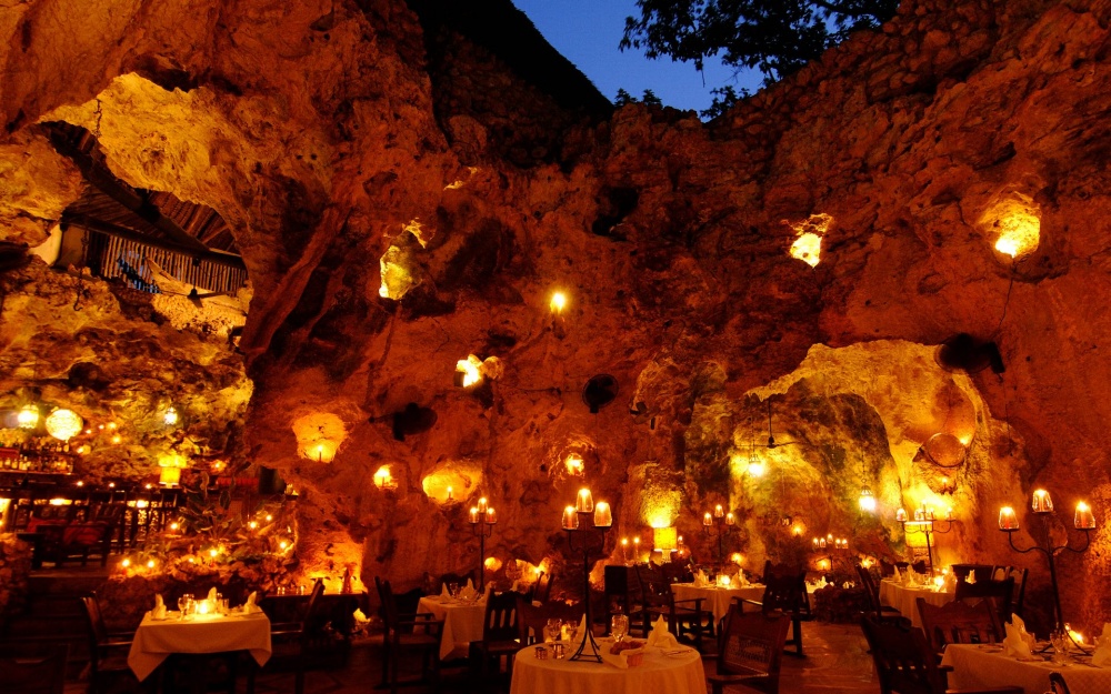 499155-ali-barbours-cave-restaurant-1000-46f65ea255-1475746435