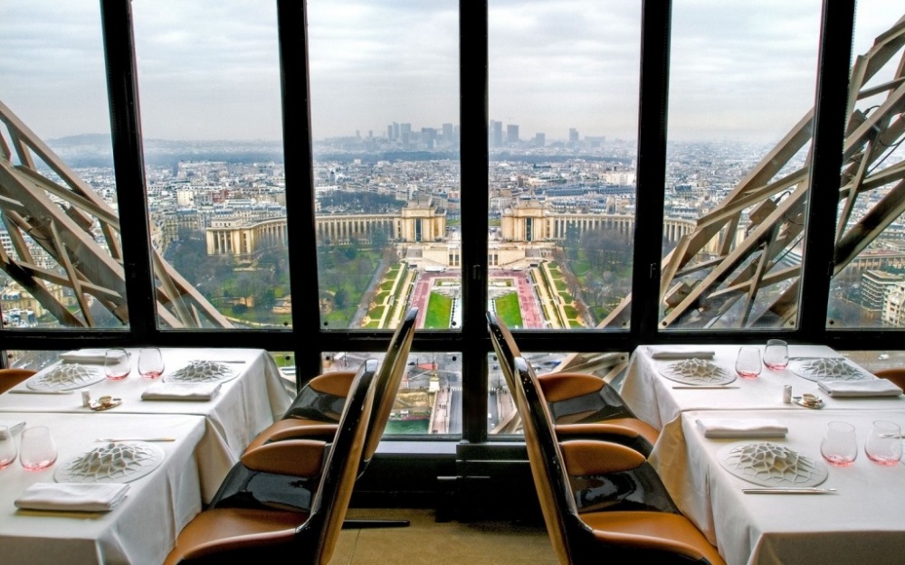 499255-201403-w-restaurant-views-le-jules-verne-1024x640-1000-b77bbaa4a4-1475746435