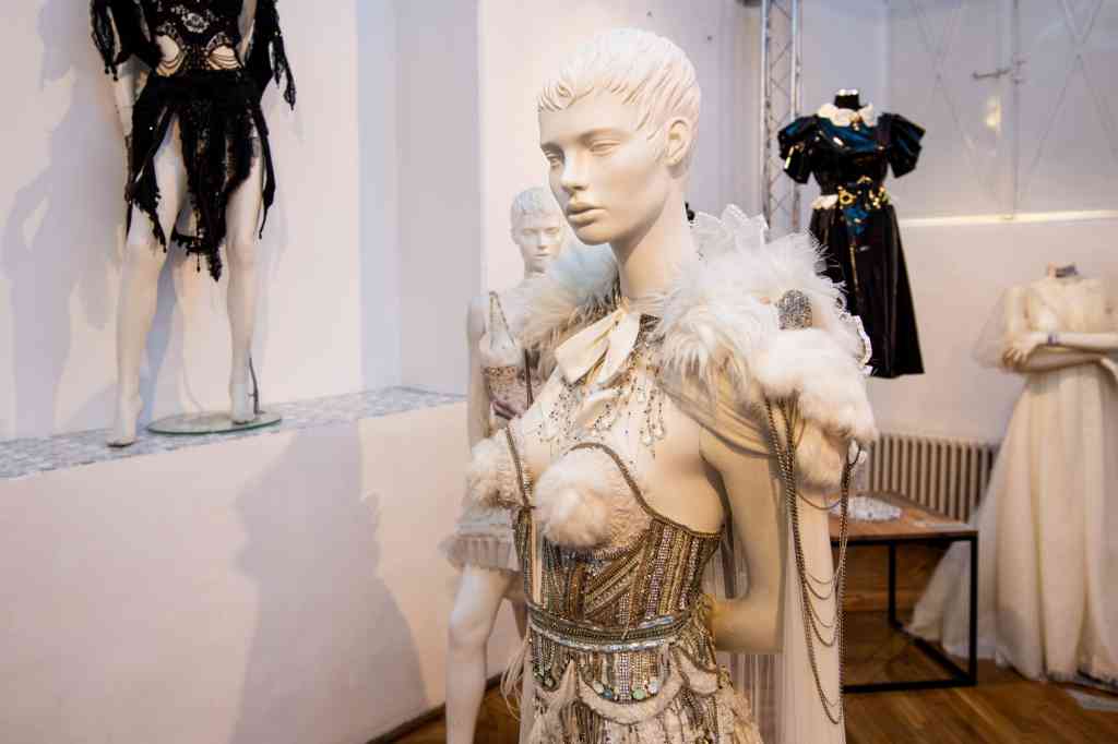 expozitie gala uad