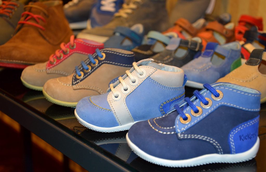 incaltaminte Lelli Kelly, Kickers, Robeez, MOD8 si Aster