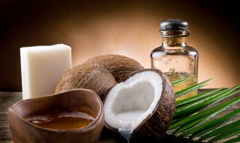 Foloseste-uleiul-de-cocos-in-ritualul-tau-zilnic-de-frumusete-e1456128911447-840x500