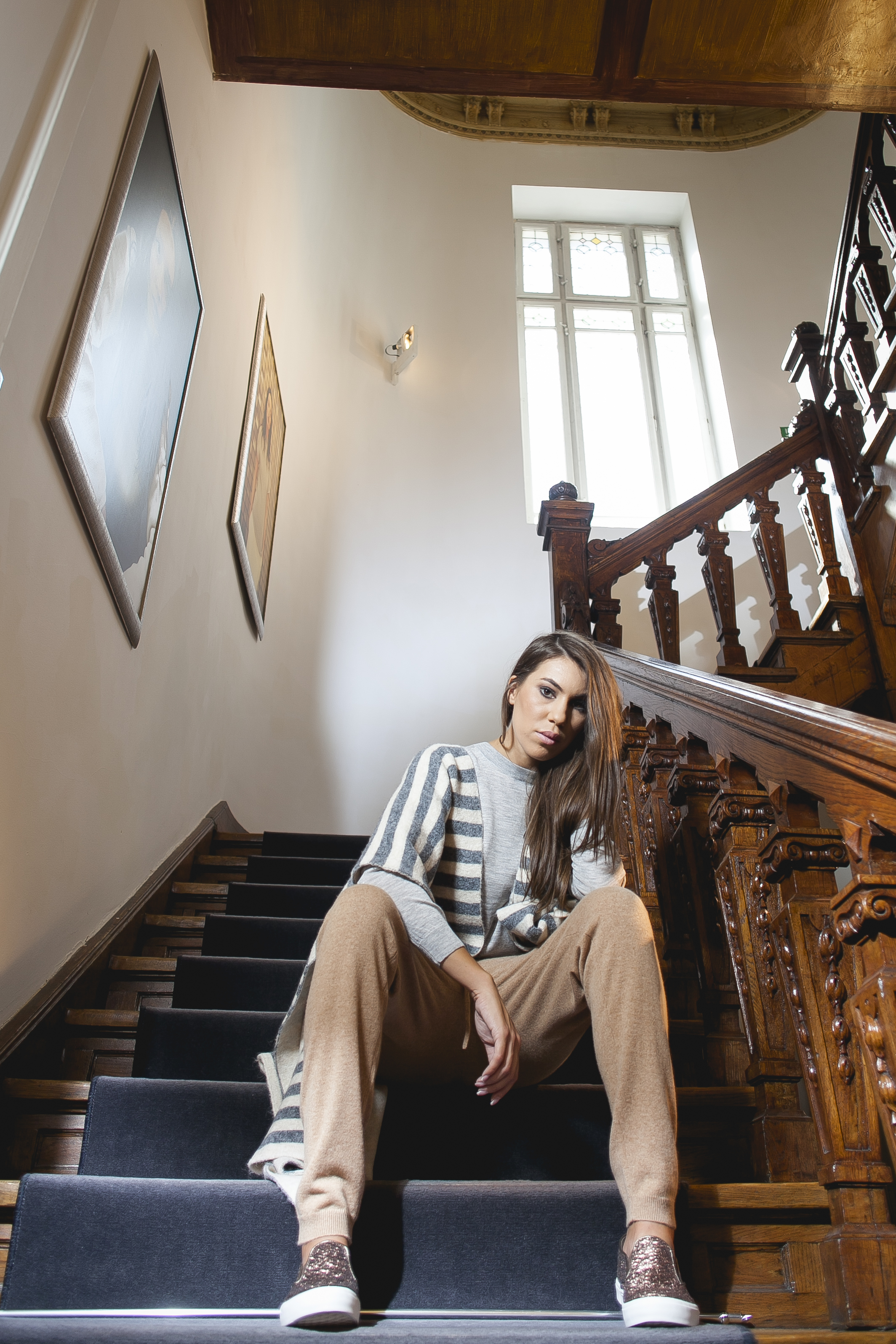 Cristina Bursuc poncho stefanel