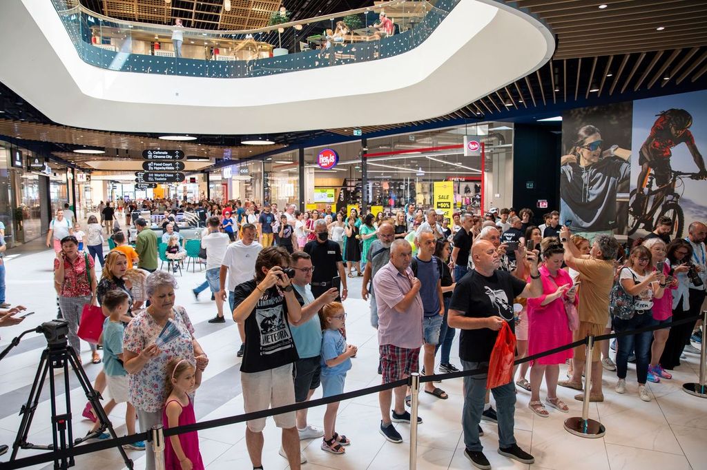 Simona Halep Mall Moldova