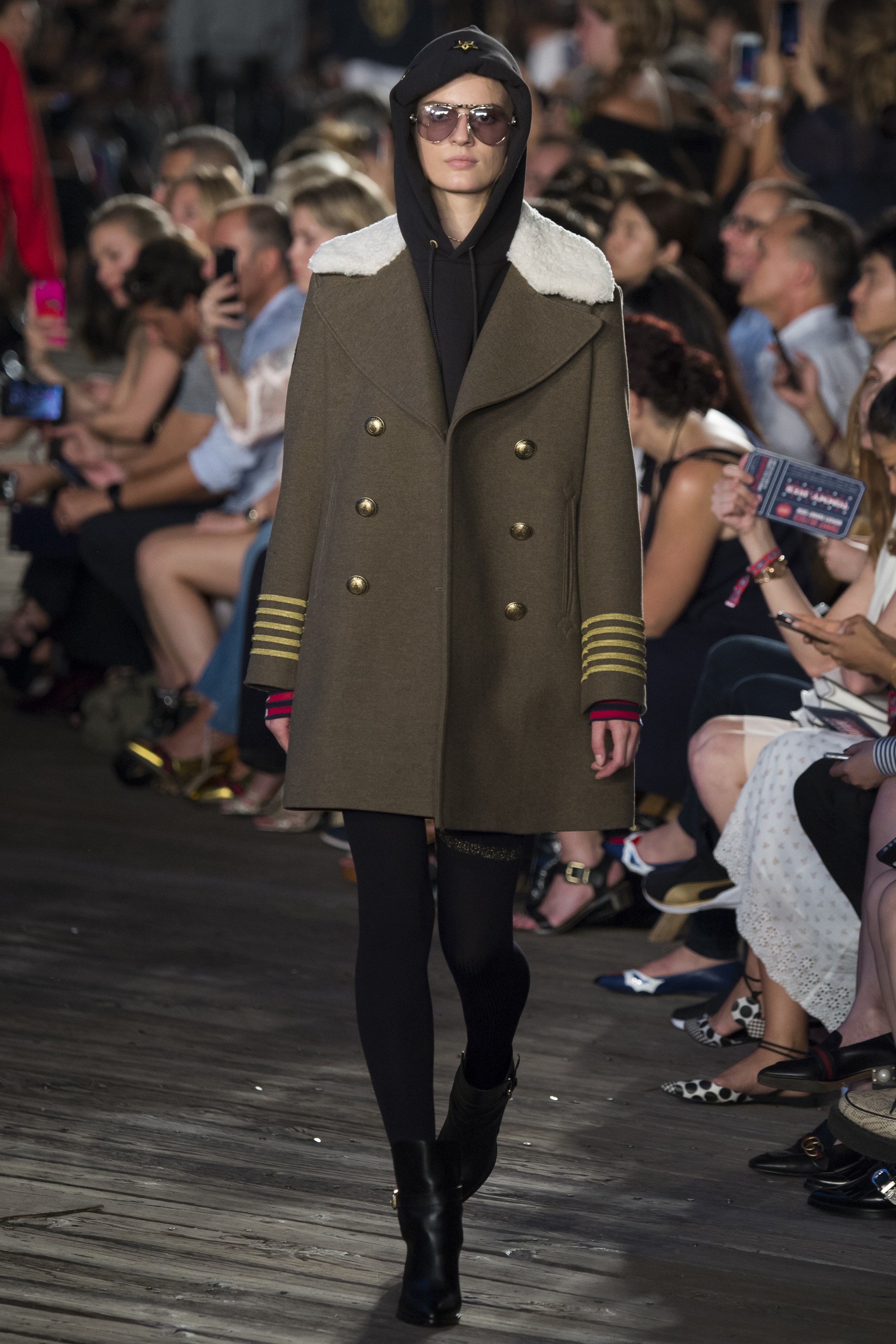 tommy-hilfiger2