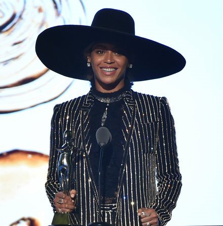 beyonce-cfda-eb
