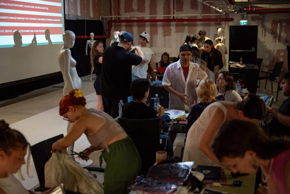 Înlătură termen: România Creativă Educată – Sibiu 2.0 România Creativă Educată – Sibiu 2.0