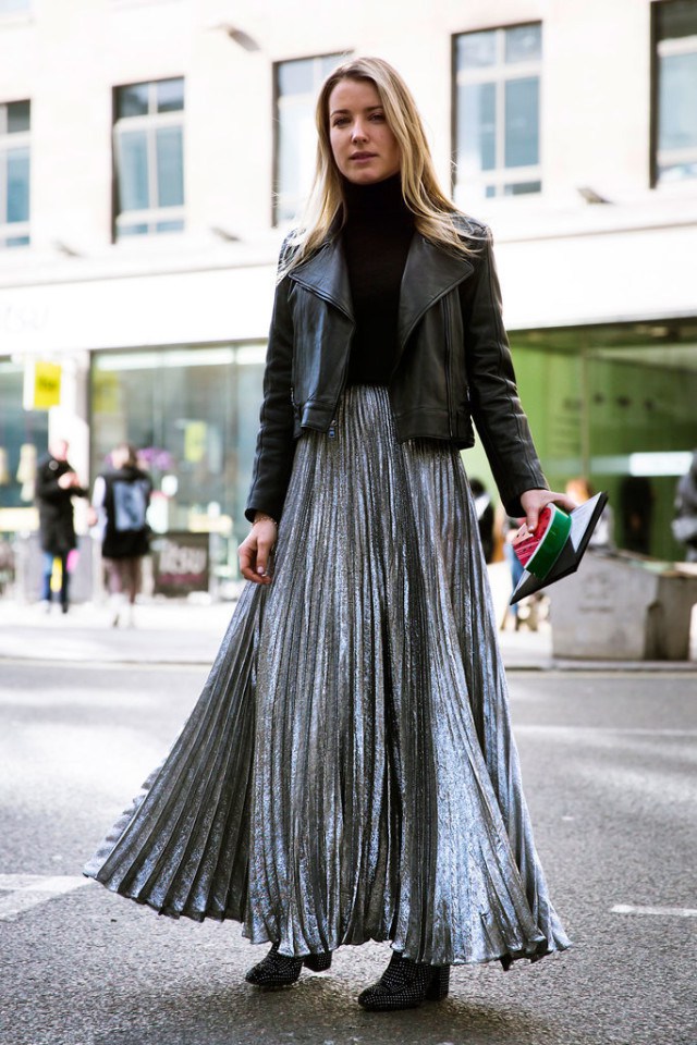 silver-pleated-maxi-skirt-black-turtleneck-black-moto-jacket-office-to-out-maxi-skirt-in-winter-lfw-street-style-psuk-640x960